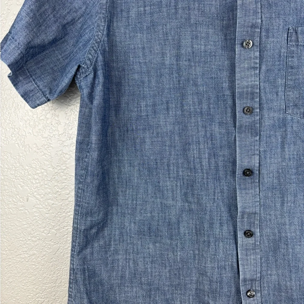Banana Republic Soft Wash Standard Fit Chambray Shirt Men’s Large Blue Cotton